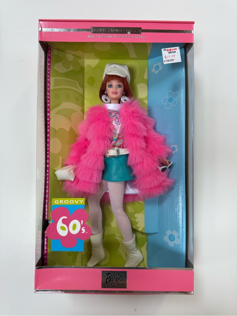 2000 NRFB Groovy 60s Barbie Great Fashions of the 20th Century